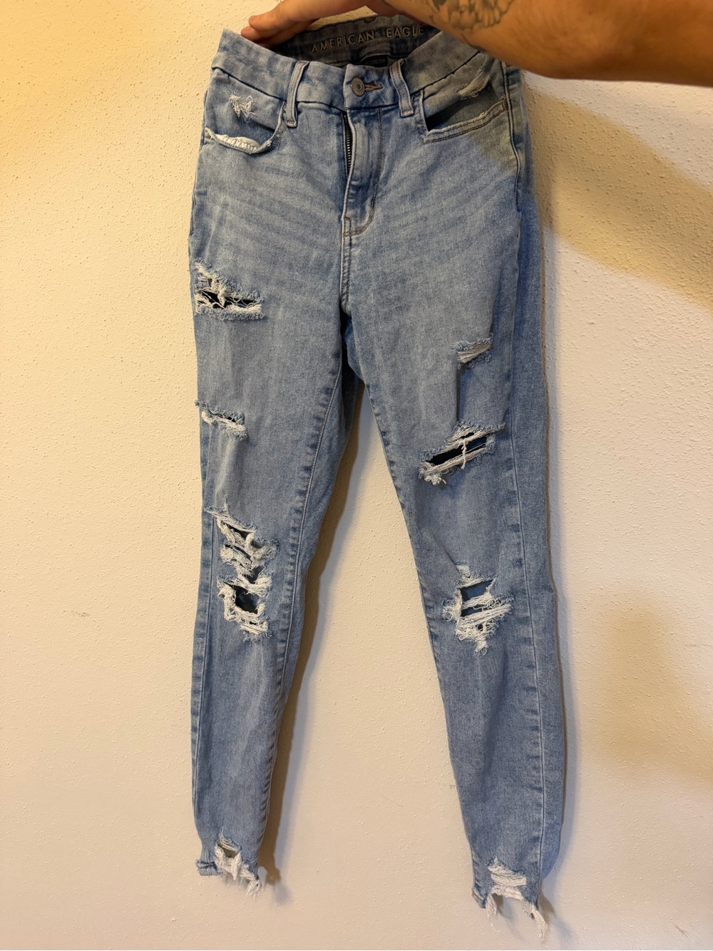American Eagle Outfitters Light Wash Distressed Skinny Jeans